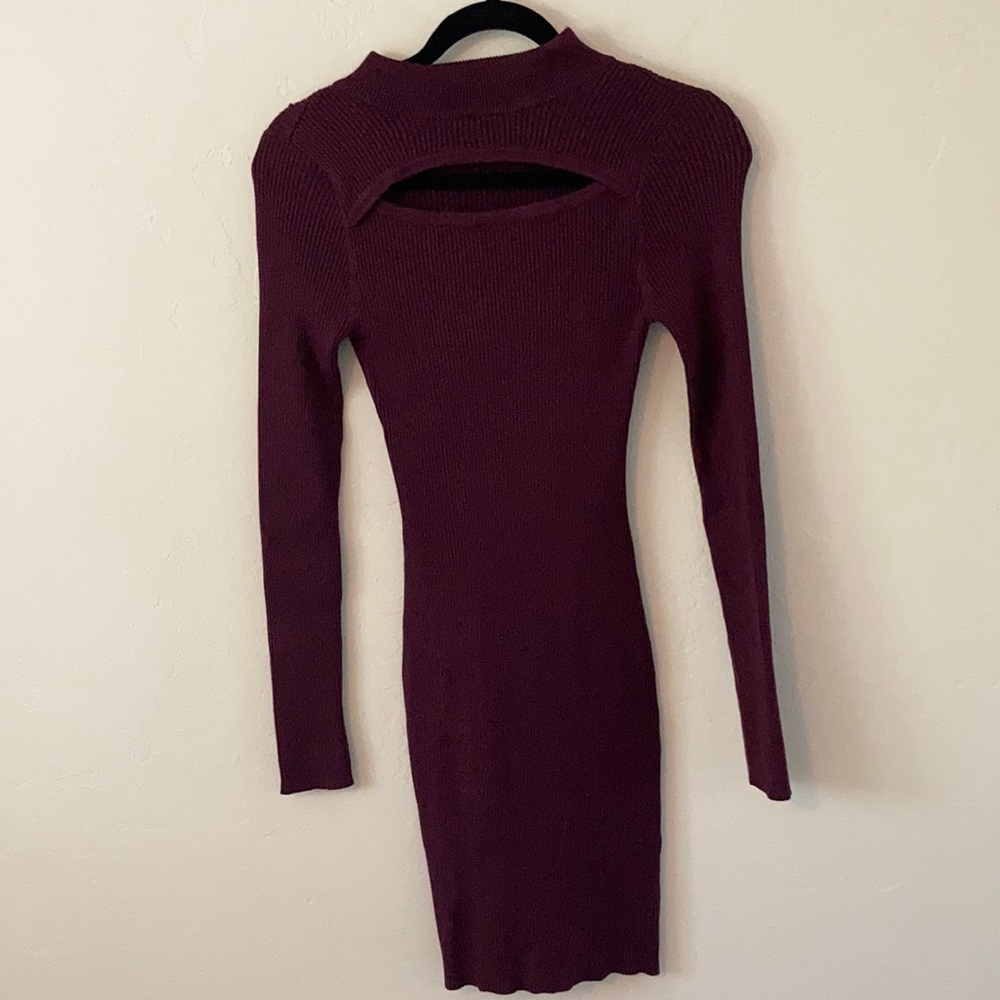 Planet gold brand. Size medium. Burgundy color